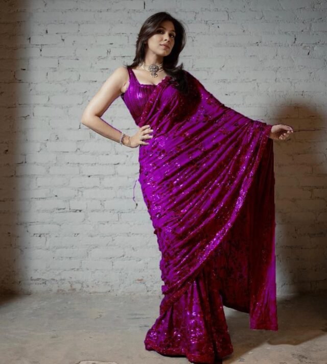 Designer Sarees Rs 500 to 1000 Magenta colour SAREE 02