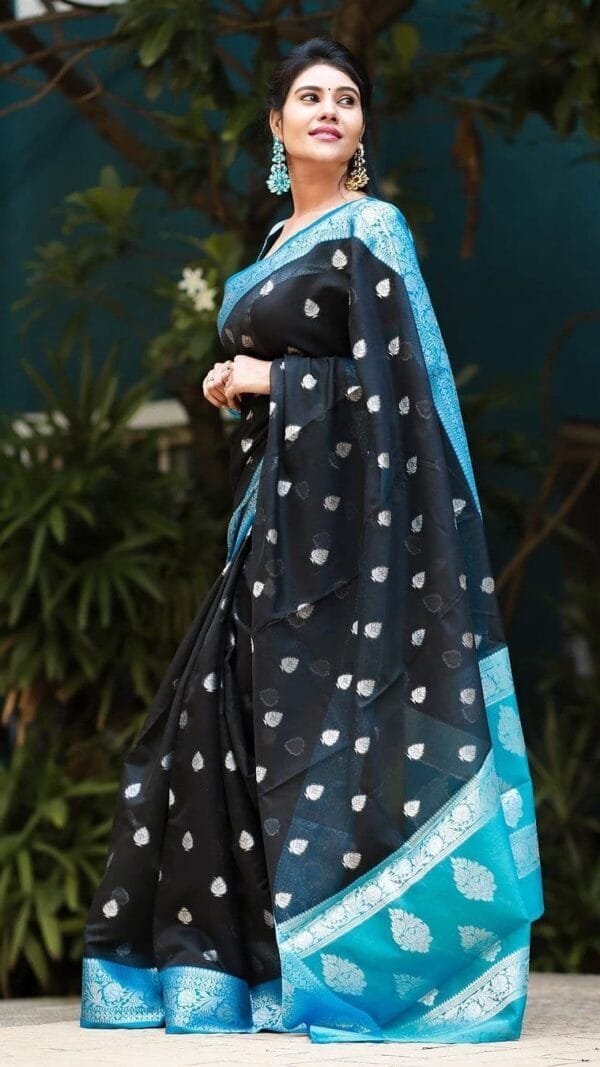 Click 👉 For more Collection Join our WhatsApp Sarees Group Visit 👉 For more Designer Sarees Rs 500 to 1000 Sarees Collection