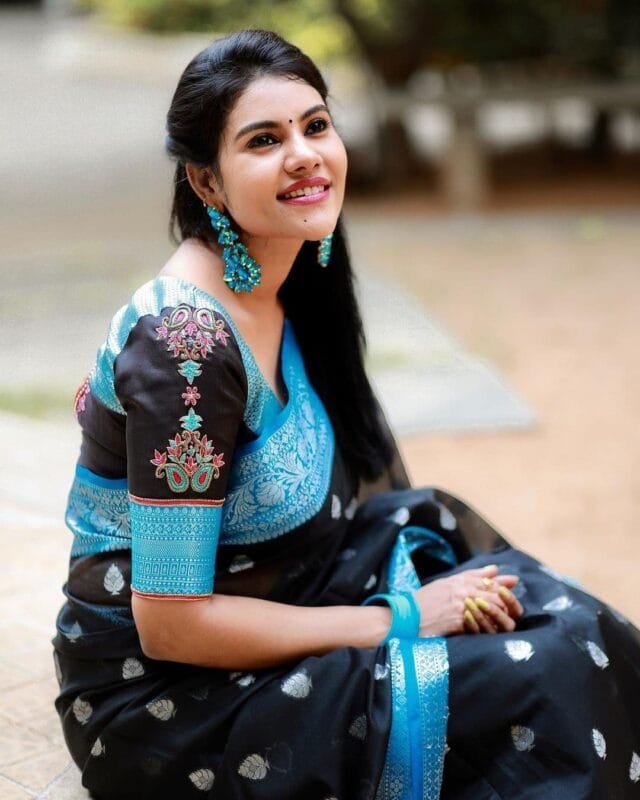 Click 👉 For more Collection Join our WhatsApp Sarees Group Visit 👉 For more Designer Sarees Rs 500 to 1000 Sarees Collection