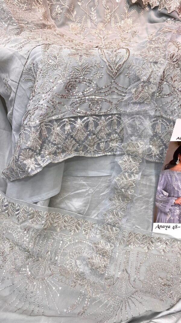 Designs Of Pakistani Suits - Gray Colour Pakistani Suits