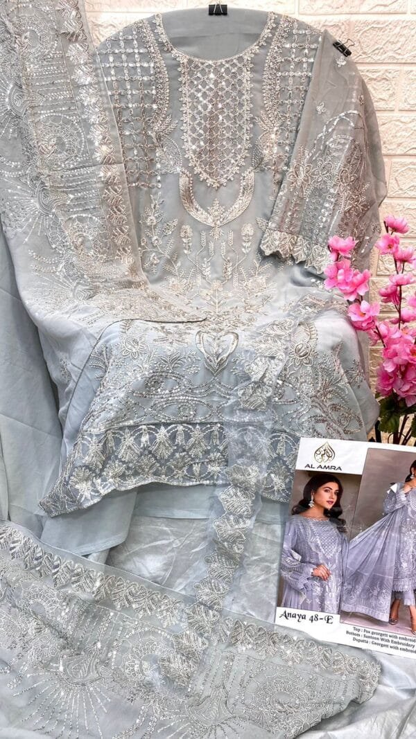 Designs Of Pakistani Suits - Gray Colour Pakistani Suits