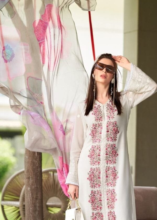 Ladies Pakistani Suits - Pakistani Suits