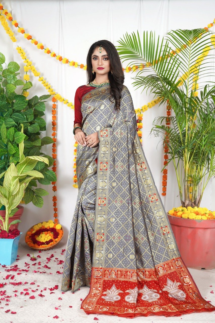 Amazon.com: KORAM'S DESIGN Women's Checked Cotton sequance weaving checked  saree with Unstitched Blouse : Clothing, Shoes & Jewelry