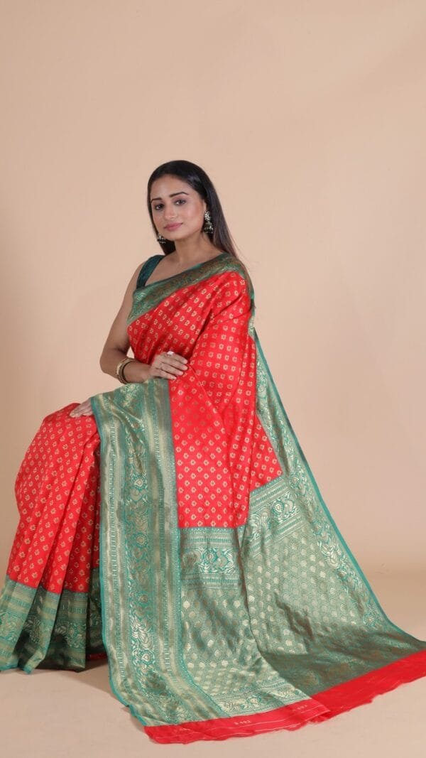Saree Online Shopping Low Price Green Red Colour Saree - Designer Sarees Rs 500 to 1000