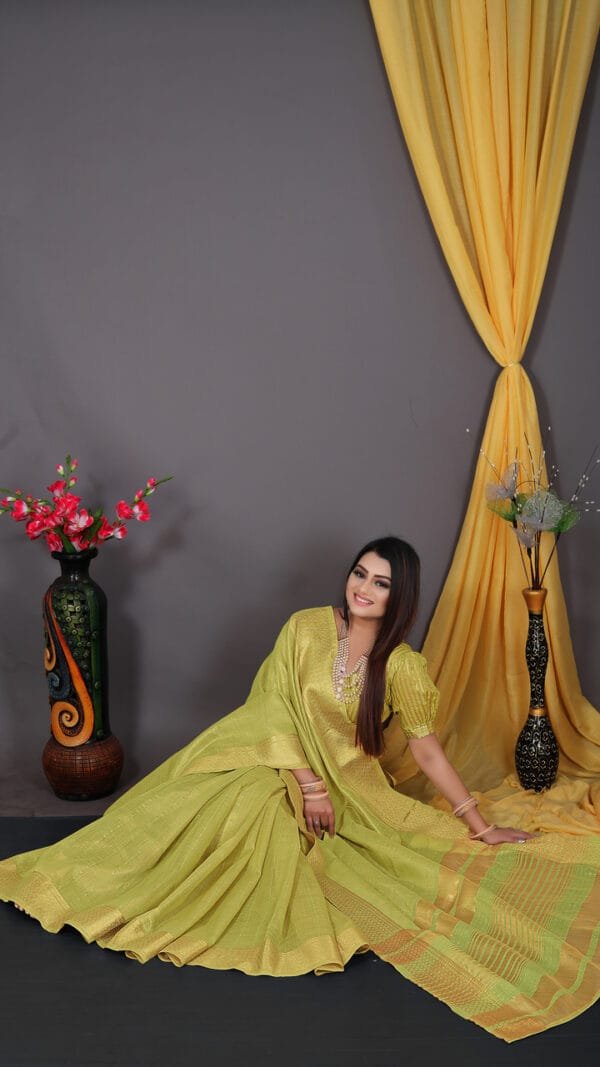 साड़ी का डिजाइन Green Colour Saree - Designer Sarees Rs 500 to 1000
