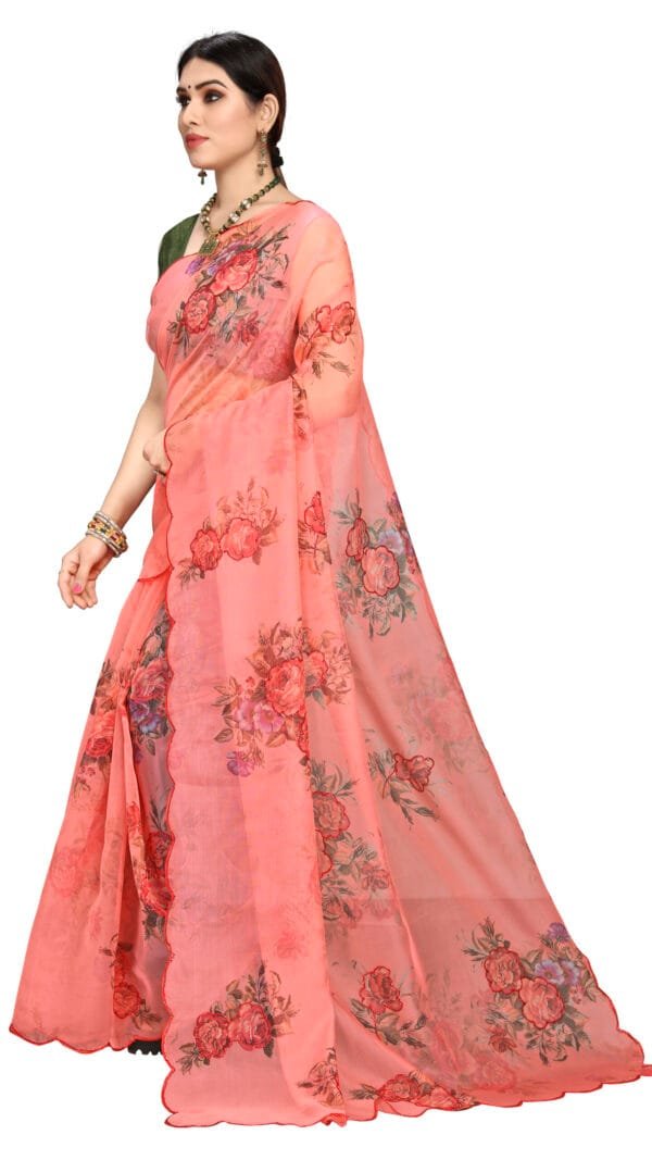 साड़ी में - Designer Sarees Rs 500 to 1000