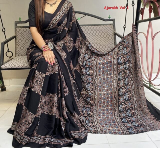 Buy Online Saree - How Many Types Of Saree - Designer Sarees Rs 500 to 1000 -