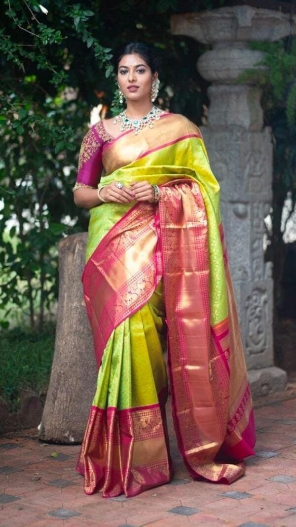 Buy Online Saree - Saree Online Business - Designer Sarees Rs 500 to 1000 -