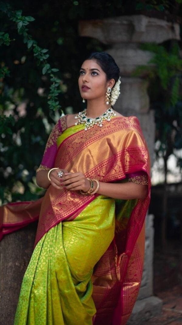 Buy Online Saree - Saree Online Business - Designer Sarees Rs 500 to 1000 -