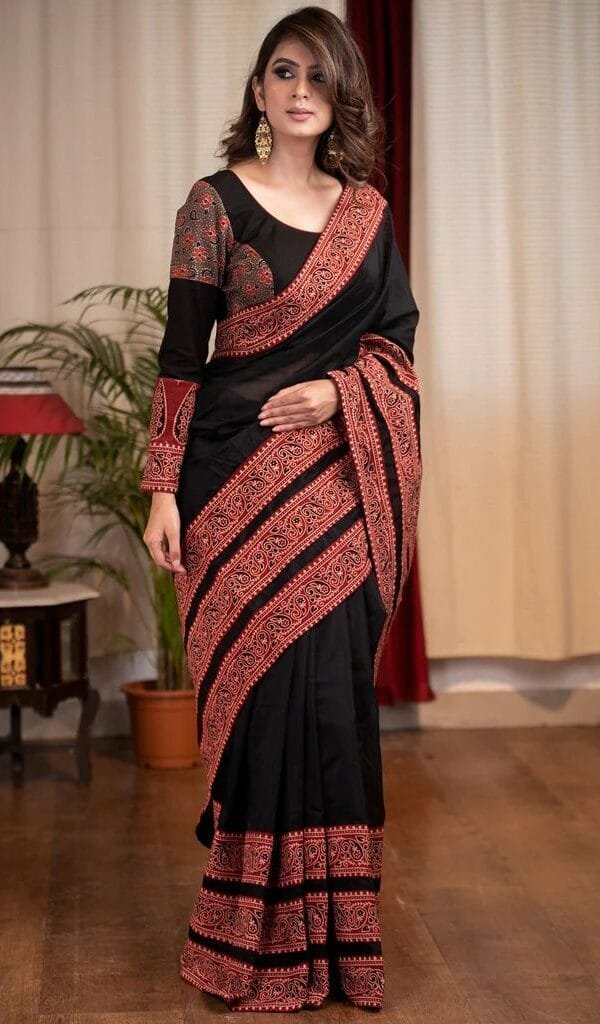 Buy डिजाइन 2019 - Designer Sarees Rs 500 to 1000 - Online Saree - न्यू साड़ी