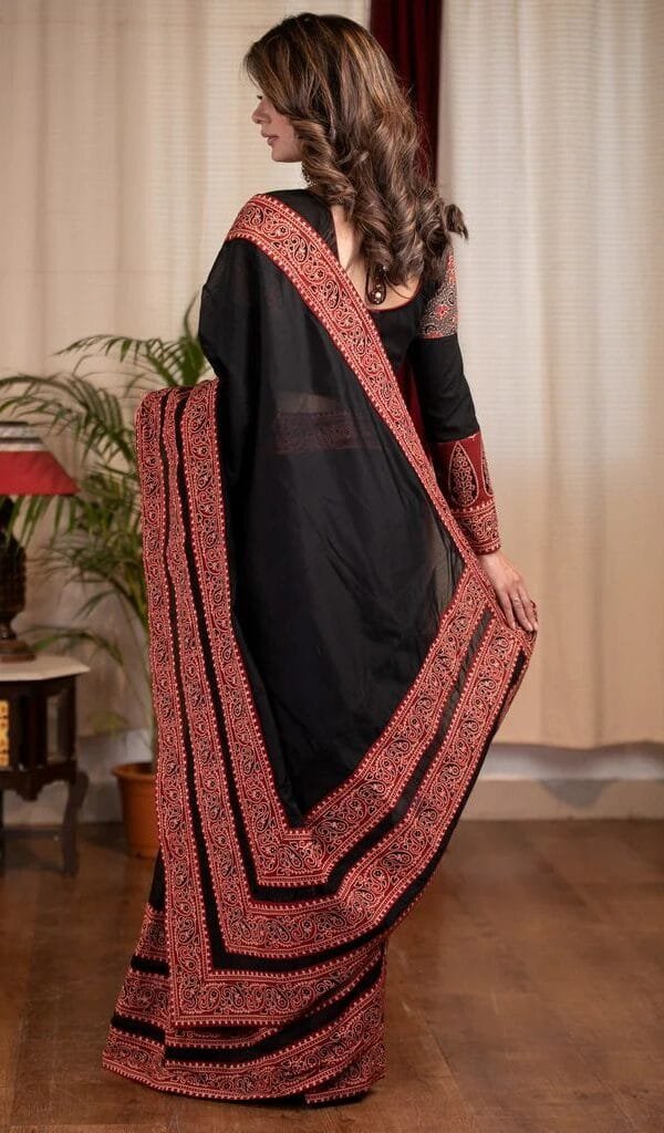 Buy डिजाइन 2019 - Designer Sarees Rs 500 to 1000 - Online Saree - न्यू साड़ी