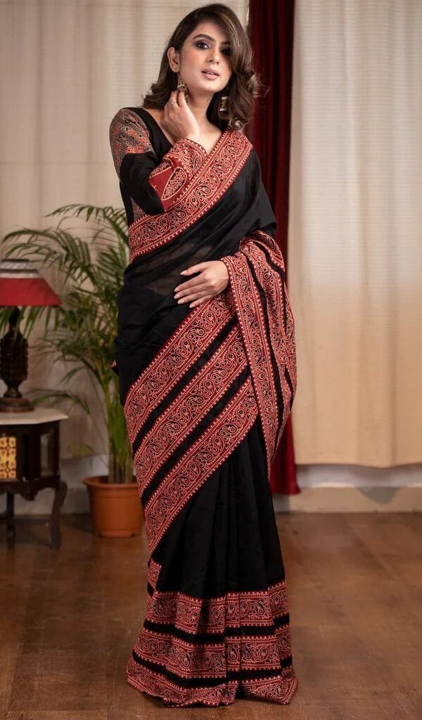 Buy डिजाइन 2019 - Designer Sarees Rs 500 to 1000 - Online Saree - न्यू साड़ी