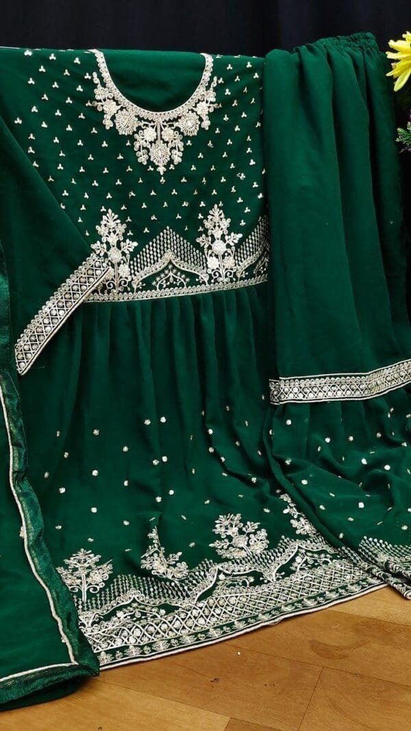 Design Of Pakistani Suits - Pakistani Suits Online