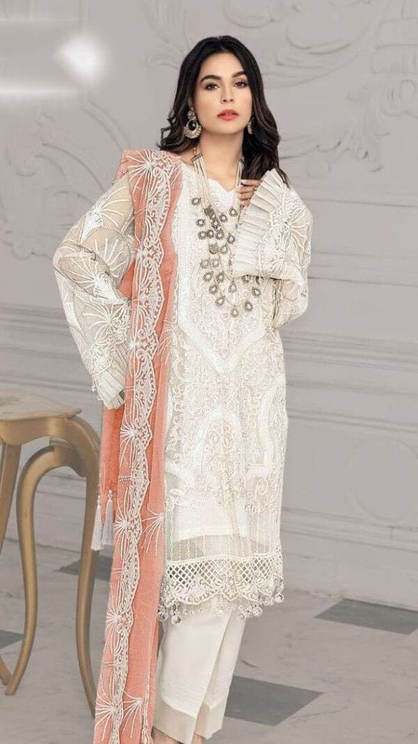 Lady Pakistani Suits - Pakistani Suits Online