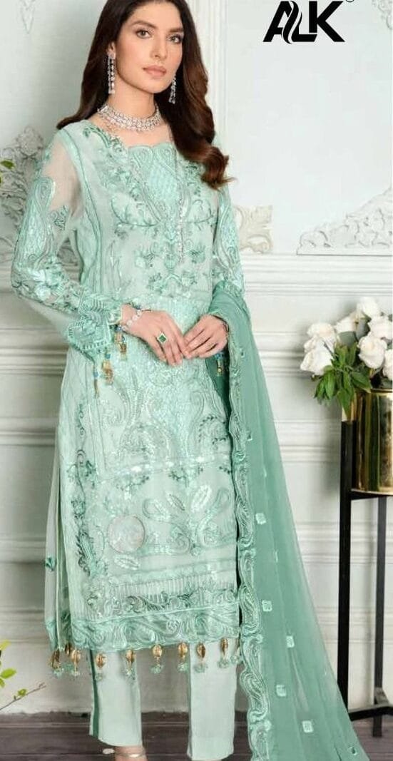 Latest Pakistani Dress - Pakistani Suits Online