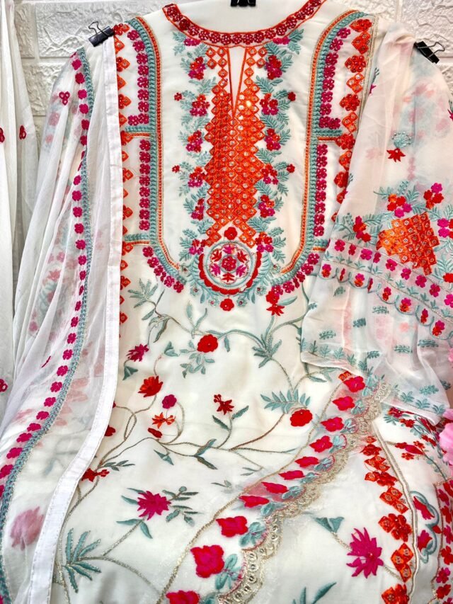 New Design Pakistani Dress - Pakistani Suits Online