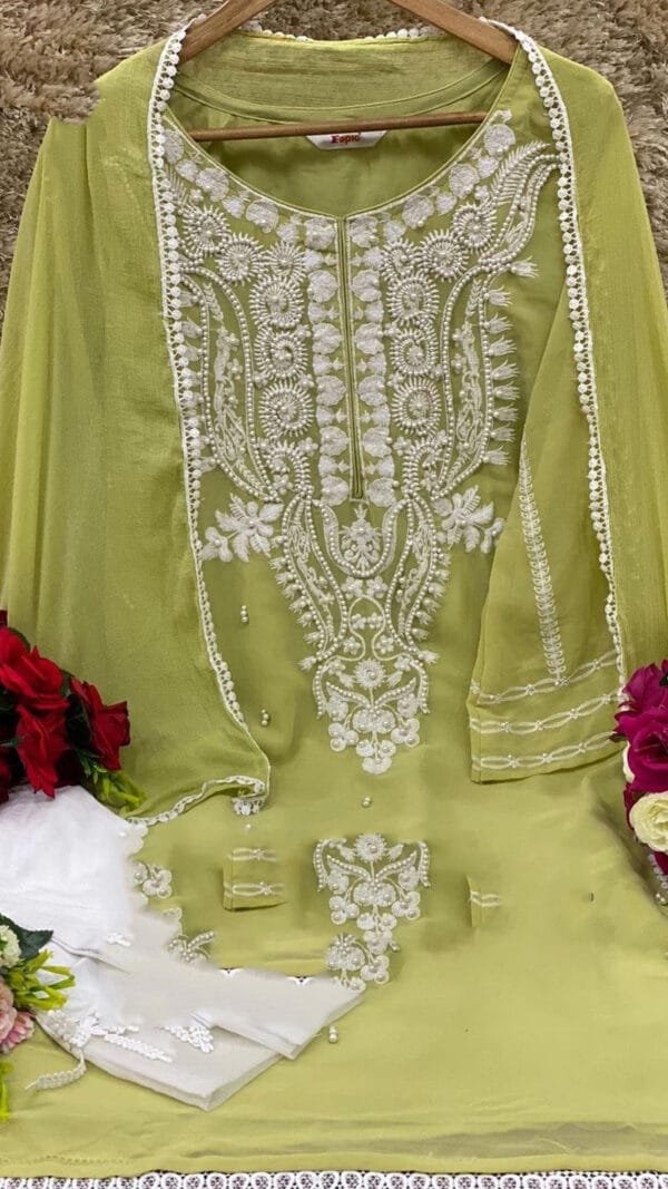 Pakistani Dress Latest - Pakistani Suits Online
