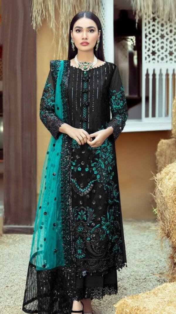 Pakistani Suits Design 2021 - Pakistani Suits