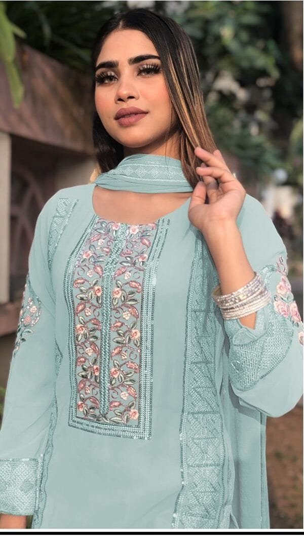 Pakistani Suits Design 2021 - Pakistani Suits Online