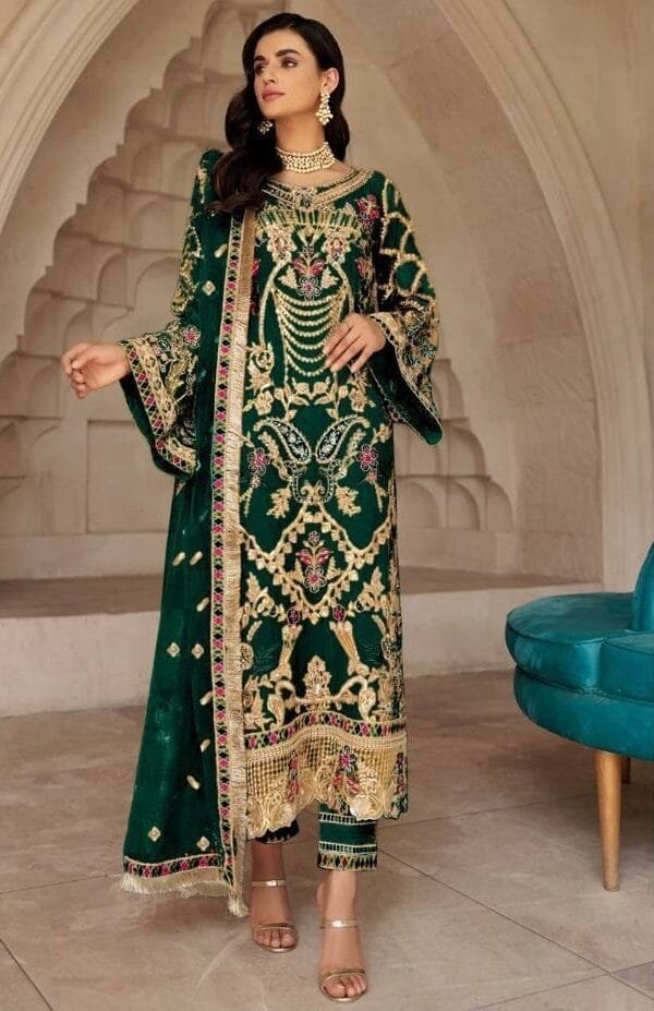 Pakistani Suits Design - Pakistani Suits Online
