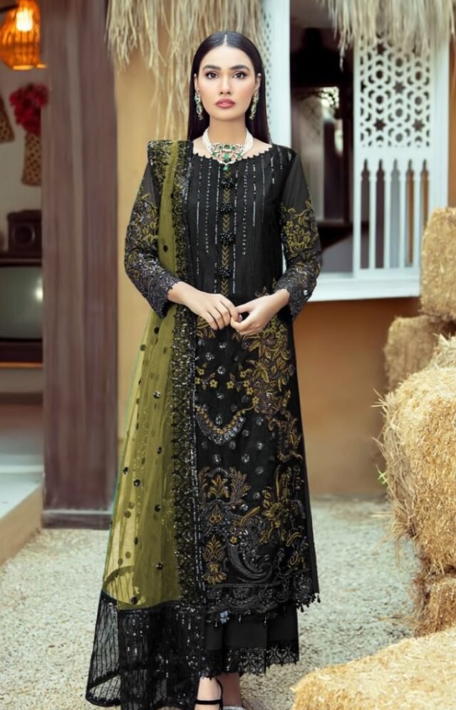 Pakistani Suits Designs 2021 - Pakistani Suits