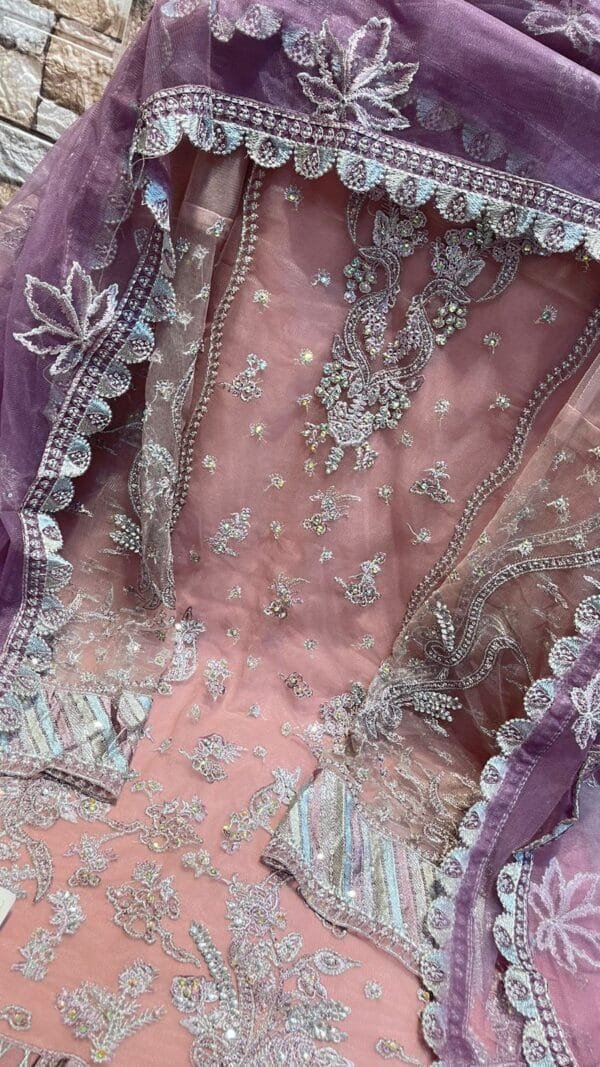 Pakistani Suits Designs 2021 - Pakistani Suits Online