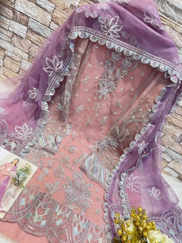 Pakistani Suits Designs 2021 - Pakistani Suits Online