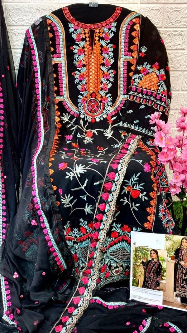Pakistani Suits Ladies - Pakistani Suits Online