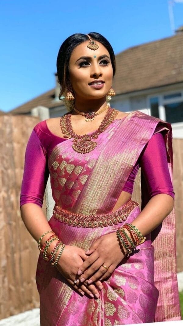 Sarees Online One Day Delivery - Designer Sarees Rs 500 to 1000