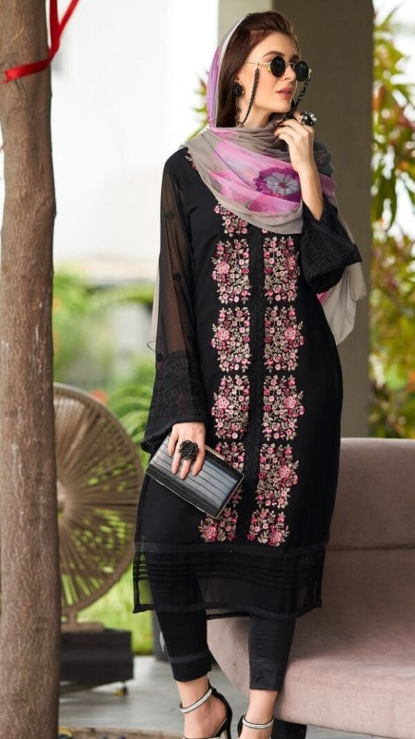 Pakistani Suits Online Wholesale - Pakistani Suits