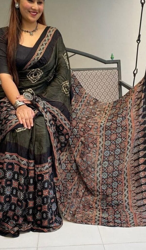 साड़ी का डिजाइन - Designer Sarees Rs 500 to 1000