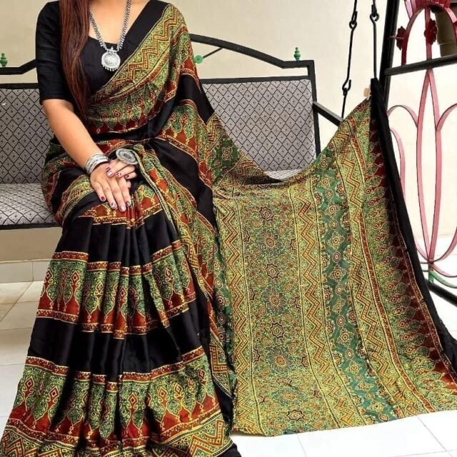 साड़ी की डिजाइन - Designer Sarees Rs 500 to 1000