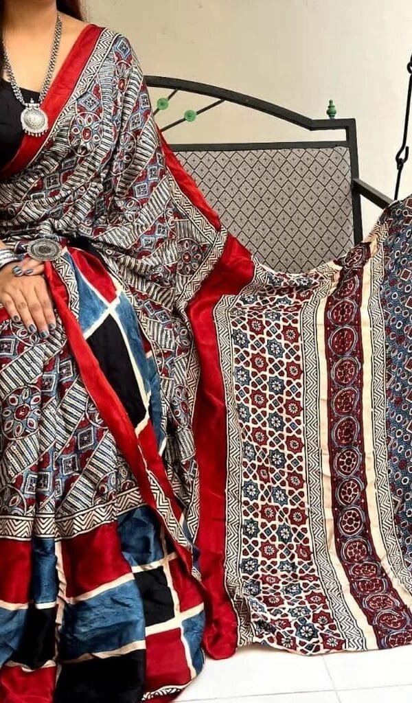 साड़ी डिजाइन - Designer Sarees Rs 500 to 1000
