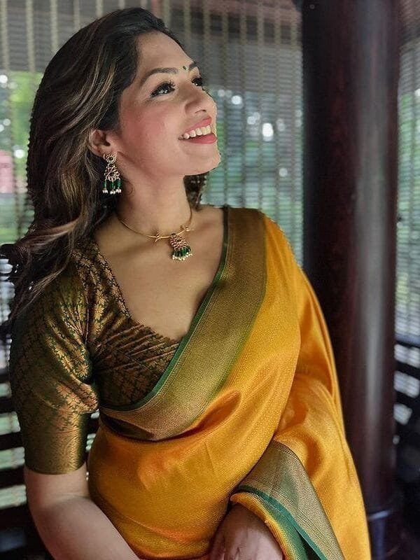 Near Saree Shop - Designer Sarees Rs 500 to 1000