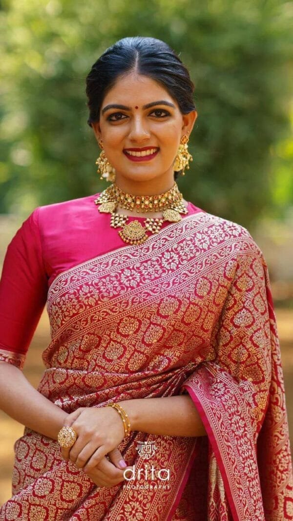 Nearby Saree Shop - Designer Sarees Rs 500 to 1000