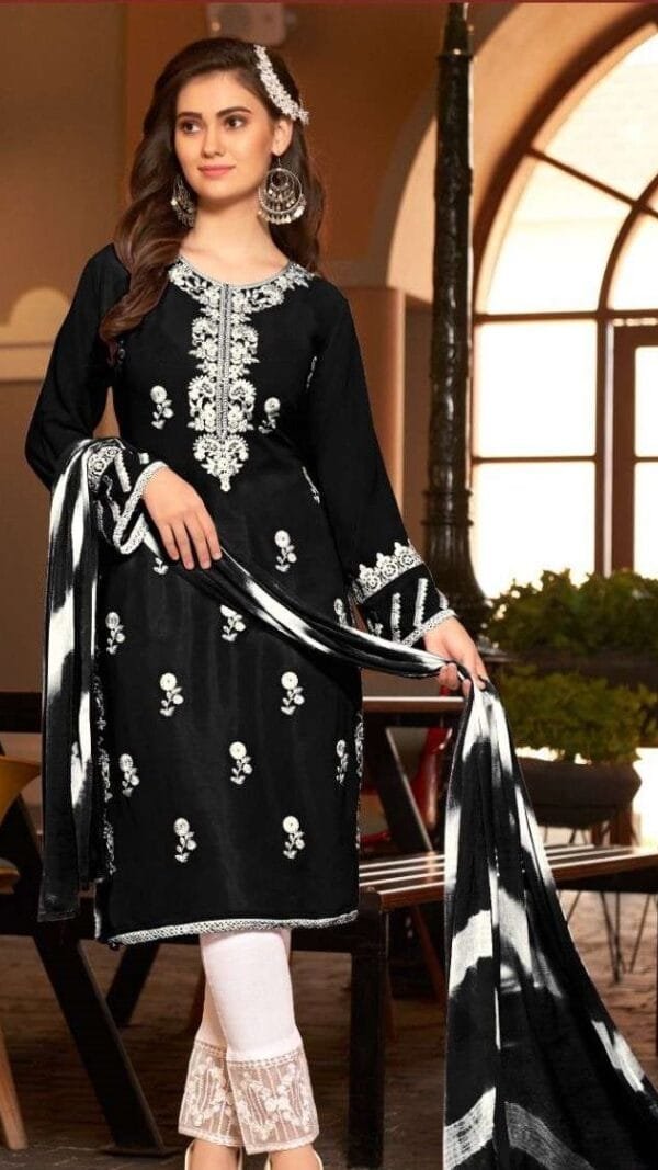 Pakistani Dress Designer - Pakistani Suits