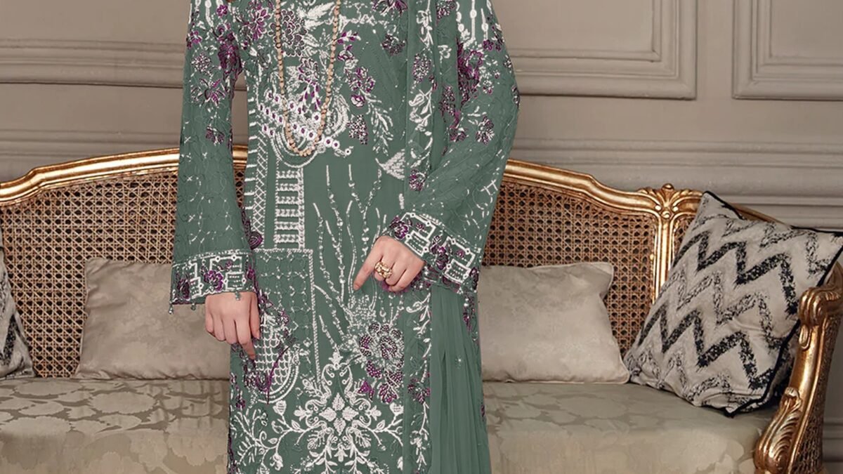 Lawn suits hot sale online shopping