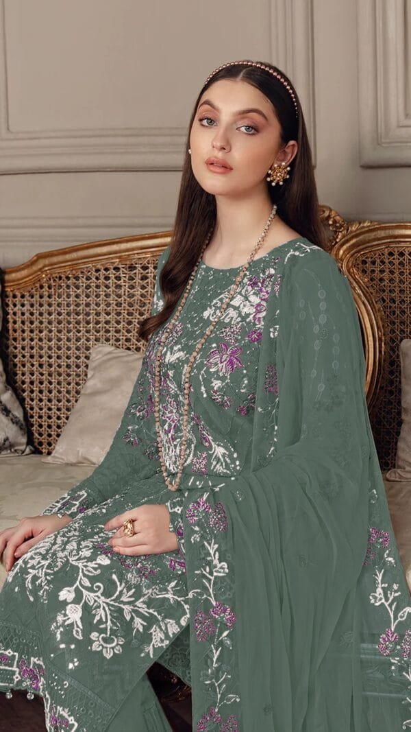 Pakistani Suits Online Shopping - Pakistani Suits