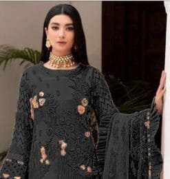 Pakistani Suits Wholesaler In Delhi