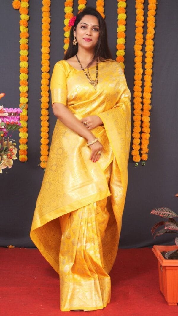 Saree Designs Online Shopping - Designer Sarees Rs 500 to 1000