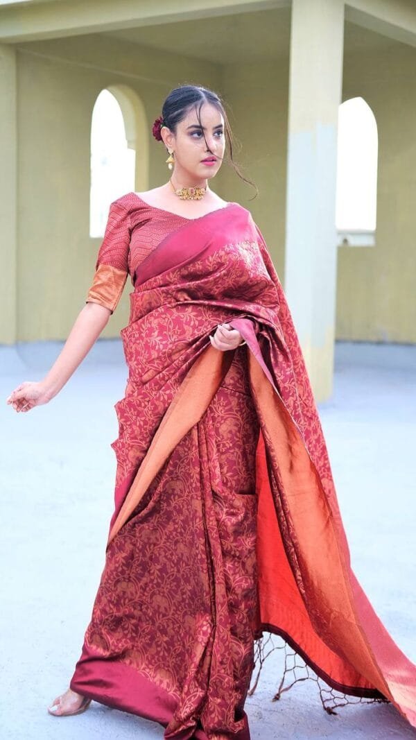 Saree In Online India - Designer Sarees Rs 500 to 1000