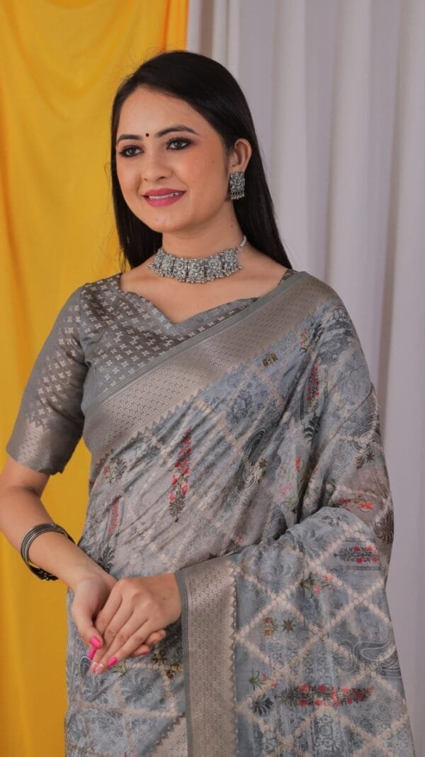 Saree Online Buy - Designer Sarees Rs 500 to 1000