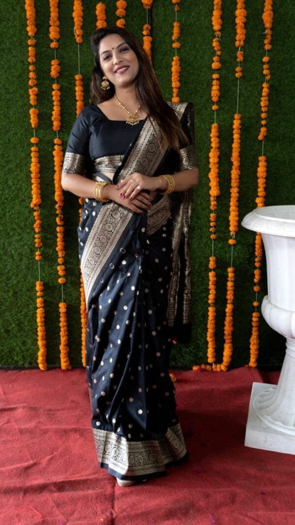 Saree Online Collection - Designer Sarees Rs 500 to 1000