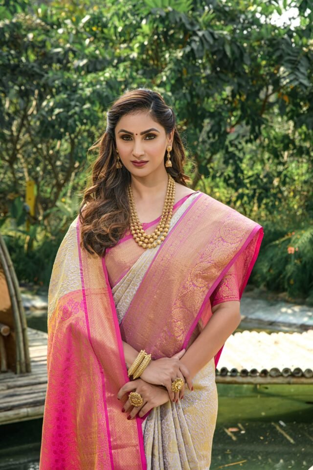 Saree Online Shopping Kerala - Designer Sarees Rs 500 to 1000