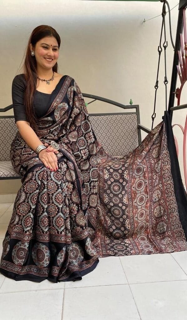 Saree With Blouse Online - Designer Sarees Rs 500 to 1000