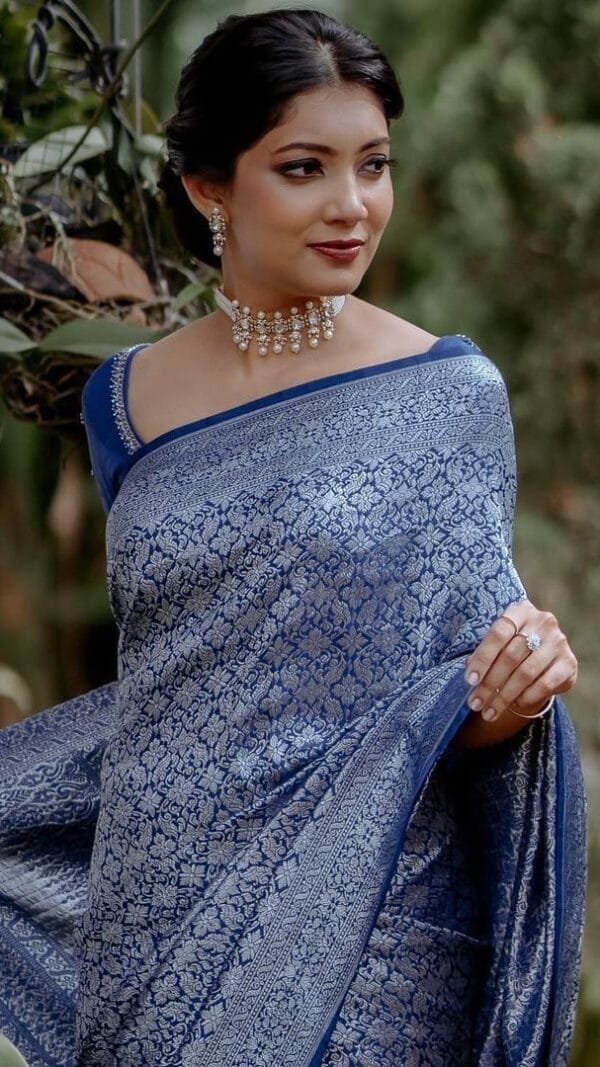 Sarees Online One Day Delivery - Designer Sarees Rs 500 to 1000