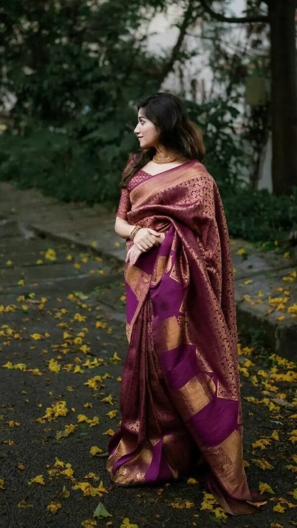 Sarees Online Shopping Wholesale - Designer Sarees Rs 500 to 1000