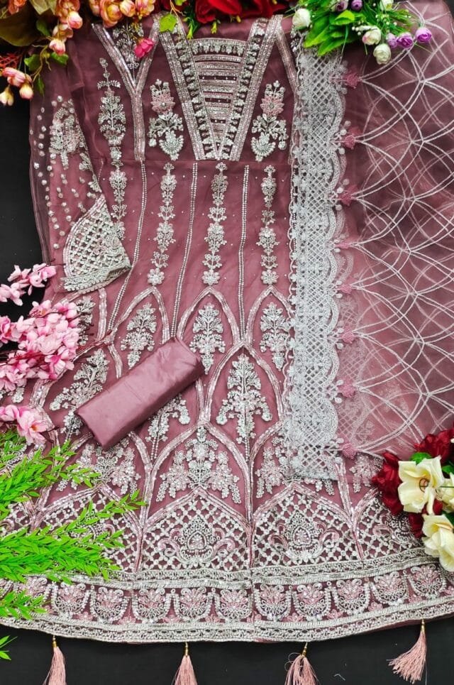 Wholesaler Of Pakistani Suits In Delhi