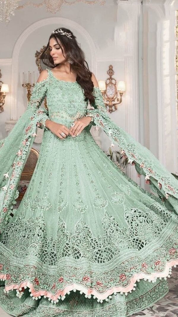 Wholesalers Of Pakistani Suits In Delhi