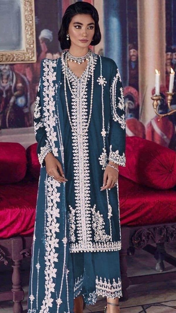 Wholesalers Of Pakistani Suits In Delhi